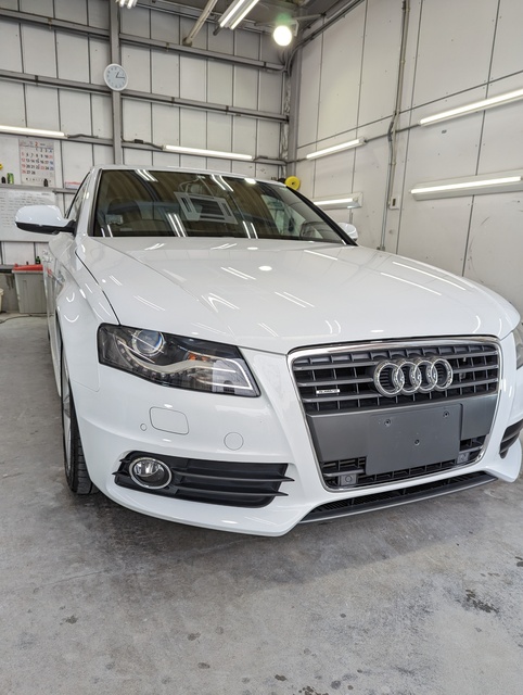 施工後 アウディA4 車全体