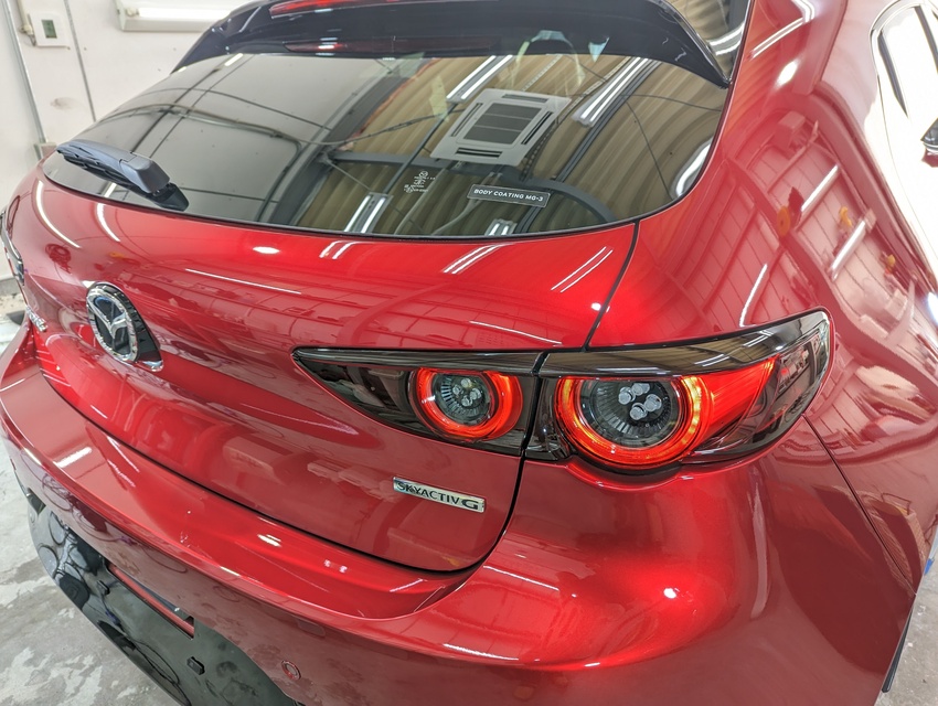 施工後　MAZDA3　トランク