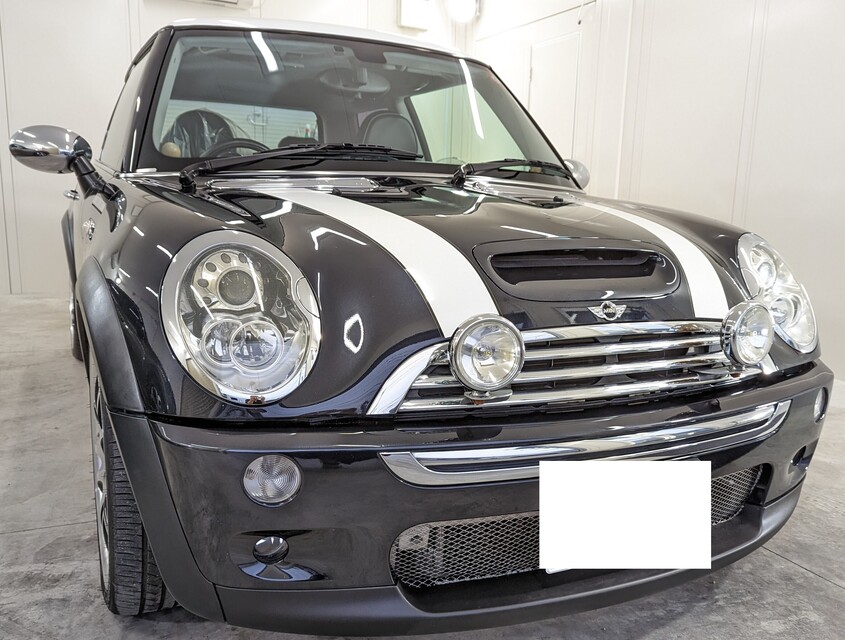 施工後　MINI　COOPER　S　（ブラック×ホワイトライン）　車全体