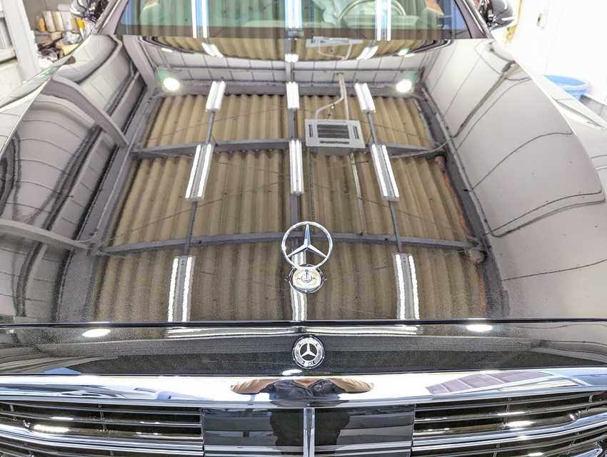 施工後　Mercedes-Benz　The S-Class(ブラック）　ボンネット