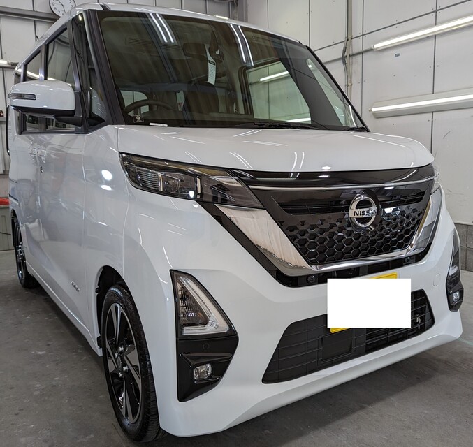 施工後　日産　ルークス（パールホワイト）　車全体