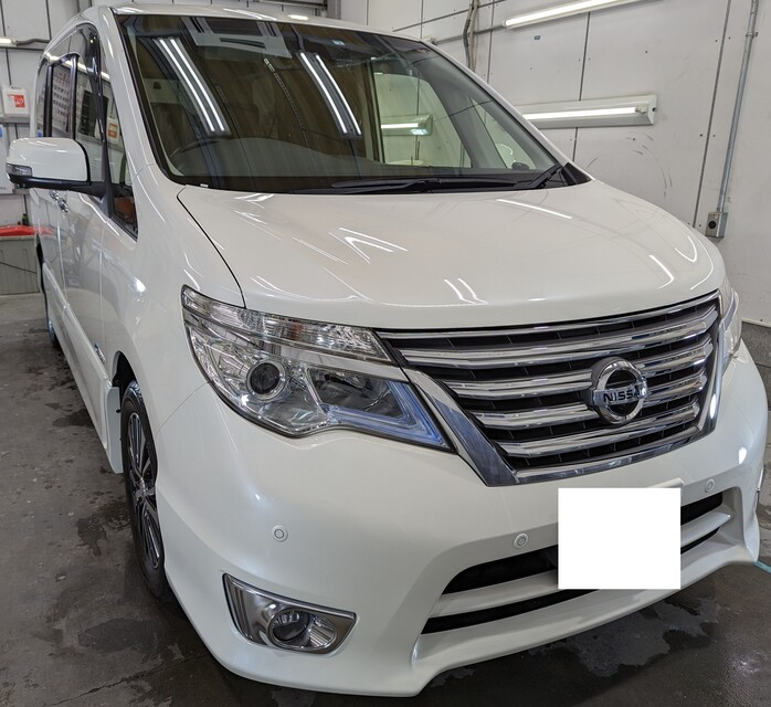 施工後　日産　セレナ（ホワイト）　車全体