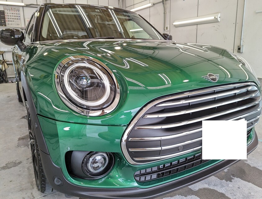 施工後 ミニ クラブマン(グリーン×ブラック) 車全体