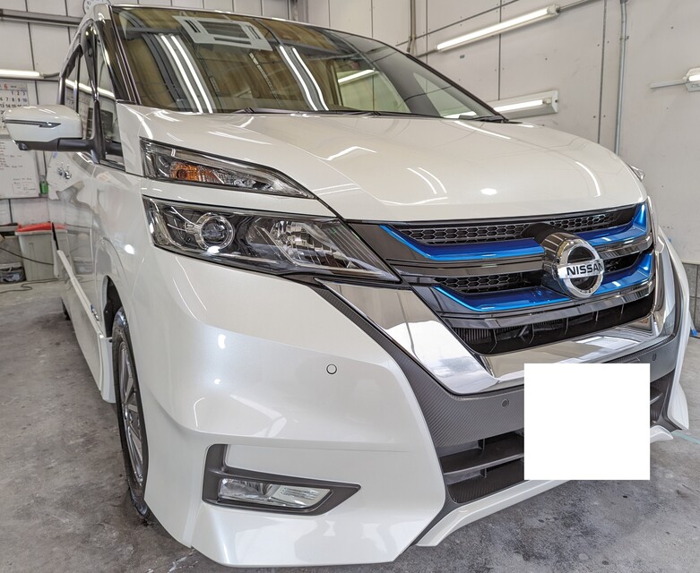 施工後　日産　セレナ（パールホワイト）車全体