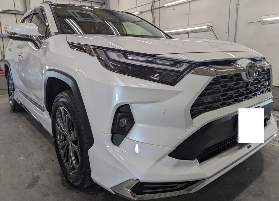 施工後　トヨタ　RAV4（パールホワイト）車全体