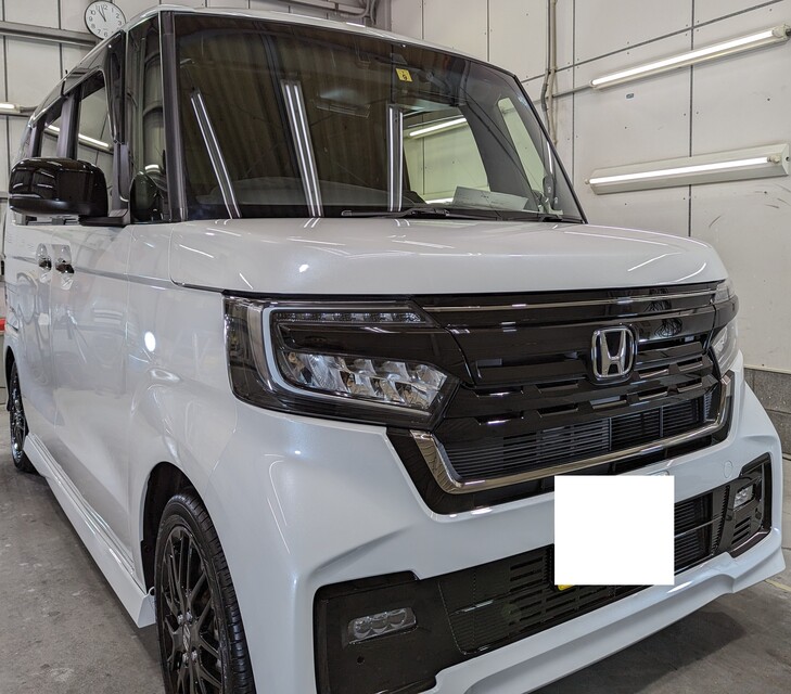 施工後　ホンダ　NBOX（パールホワイト）　車全体