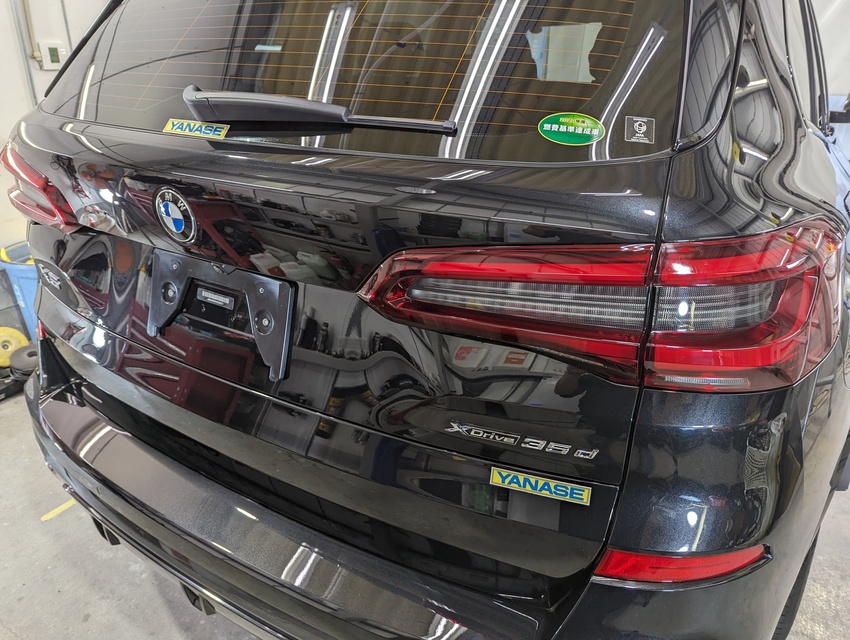 施工後　BMWX5(ブラック）　リア