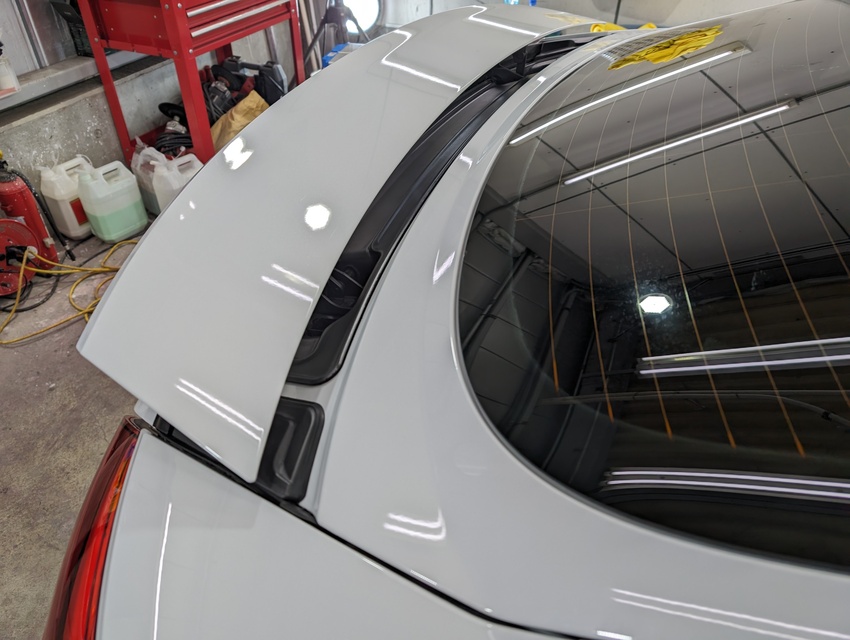 施工後 AUDI TTクーペ(ホワイト)リアスポイラー