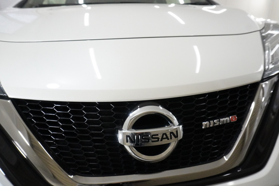 施工後　日産ノート（ホワイト）　フロント