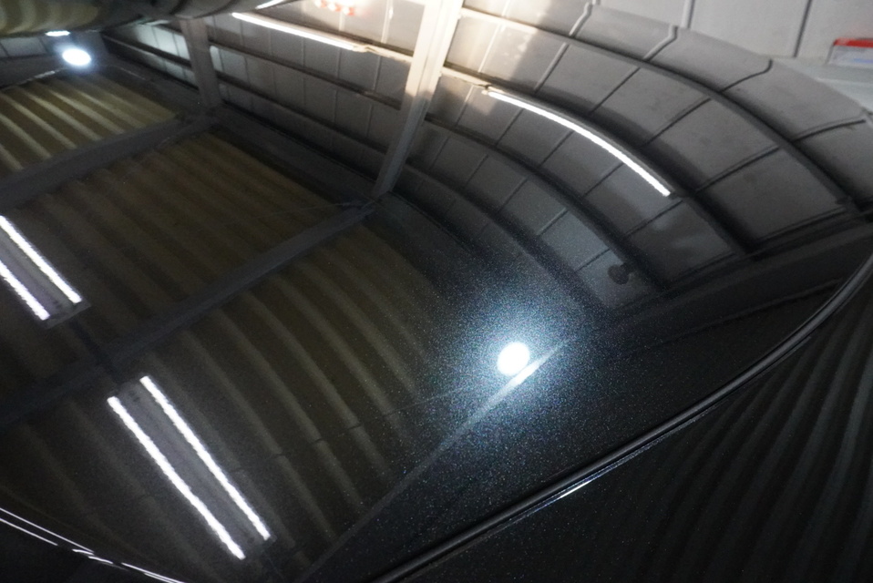 施工後　トヨタ　ハリアー(ブラック）ボンネット全面