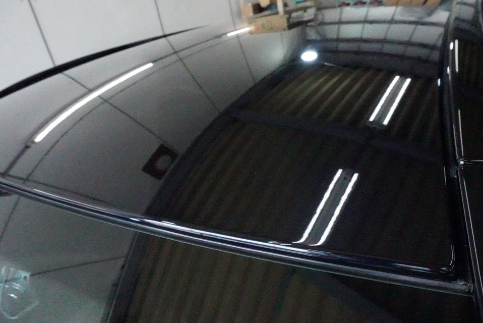 施工後　BMW523(ブラック）ルーフ面