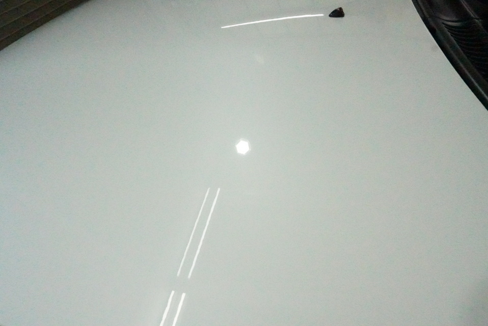 施工後　Z32(ホワイト）　ボンネット