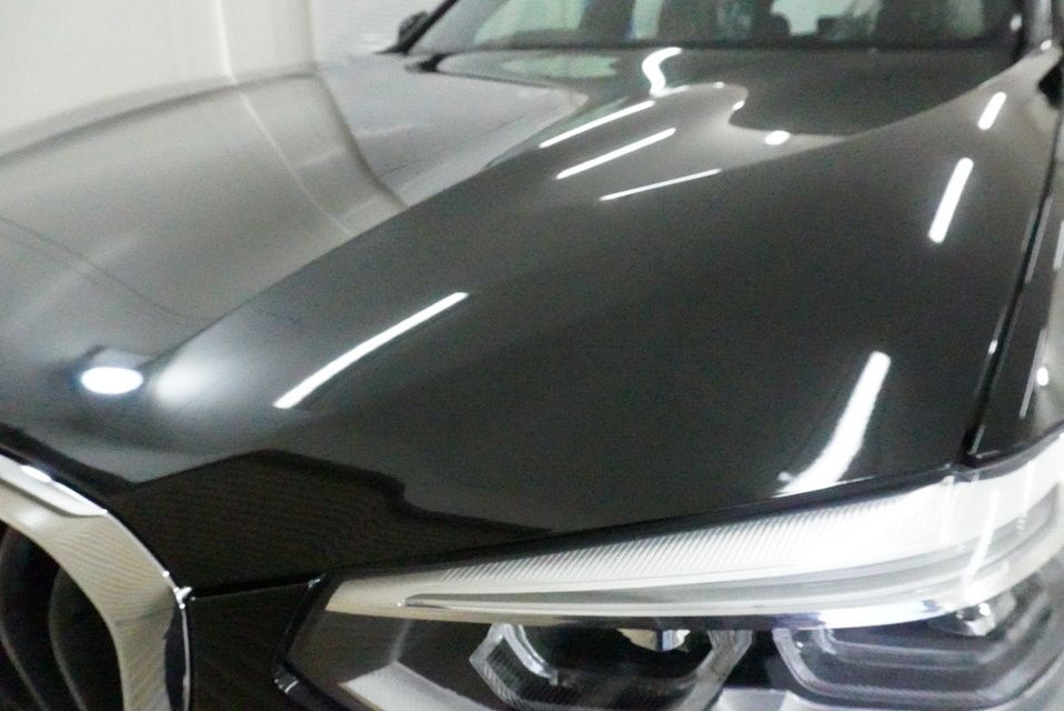 施工後　BMWX3(ブラック）フロントアップ