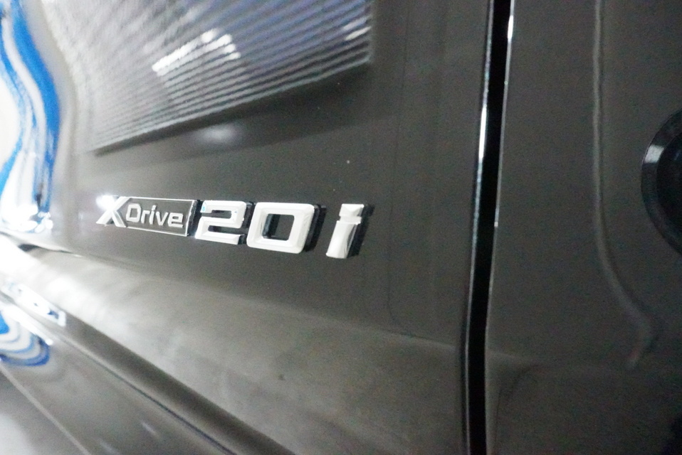 施工後　BMWX3(ブラック）サイドアップ