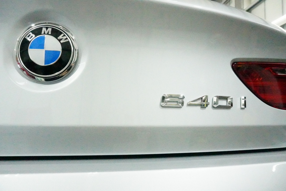 施工後　BMW640(グレー）　エンブレムアップ