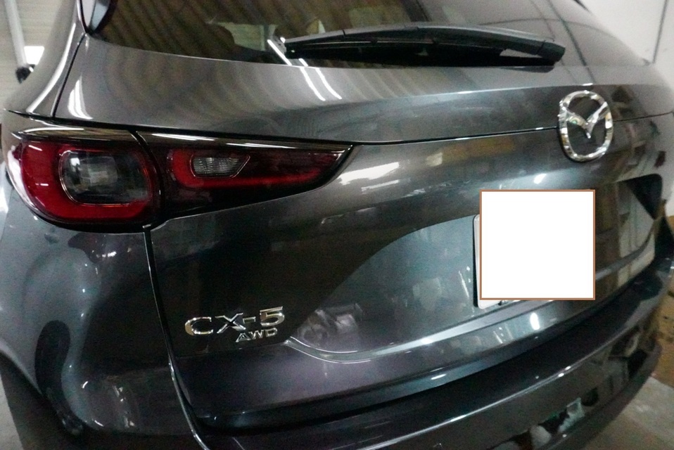 施工後　マツダ　CX5(グレー）　リア