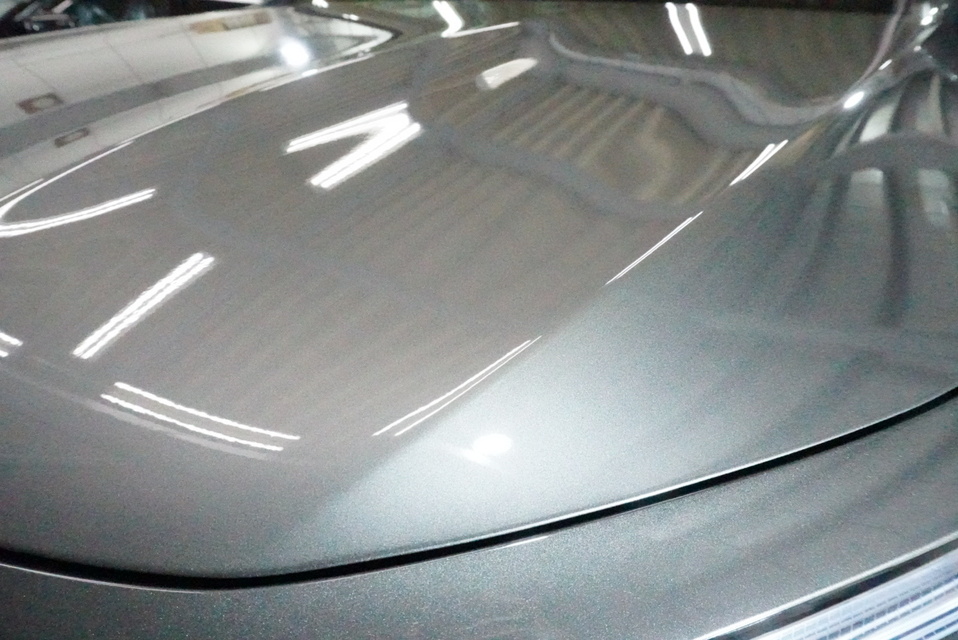 施工後　メルセデスベンツGLB200d(グレー）フロントアップ