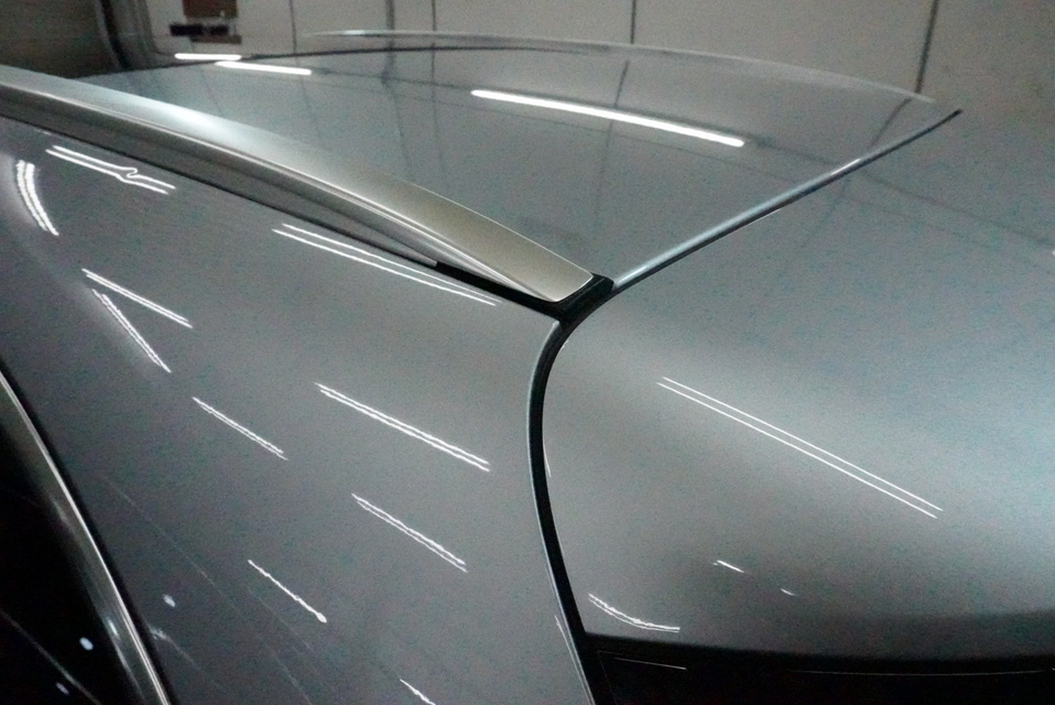 施工後　メルセデスベンツC220(グレー）ルーフ面