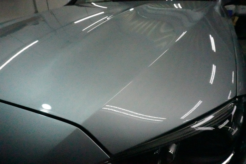 施工後　メルセデスベンツC220(グレー）ボンネット