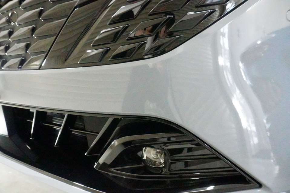 施工後　日産オーラ(グレー）　グリル