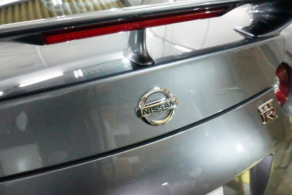 施工後　日産GTR(グレー）　リア