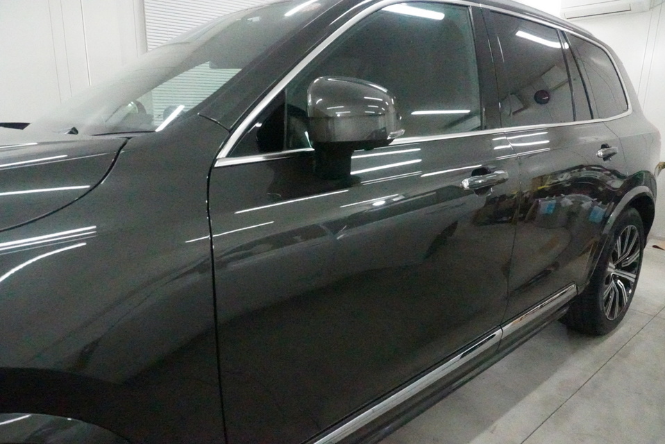 施工後　VolvoXC90(グレー）　サイド