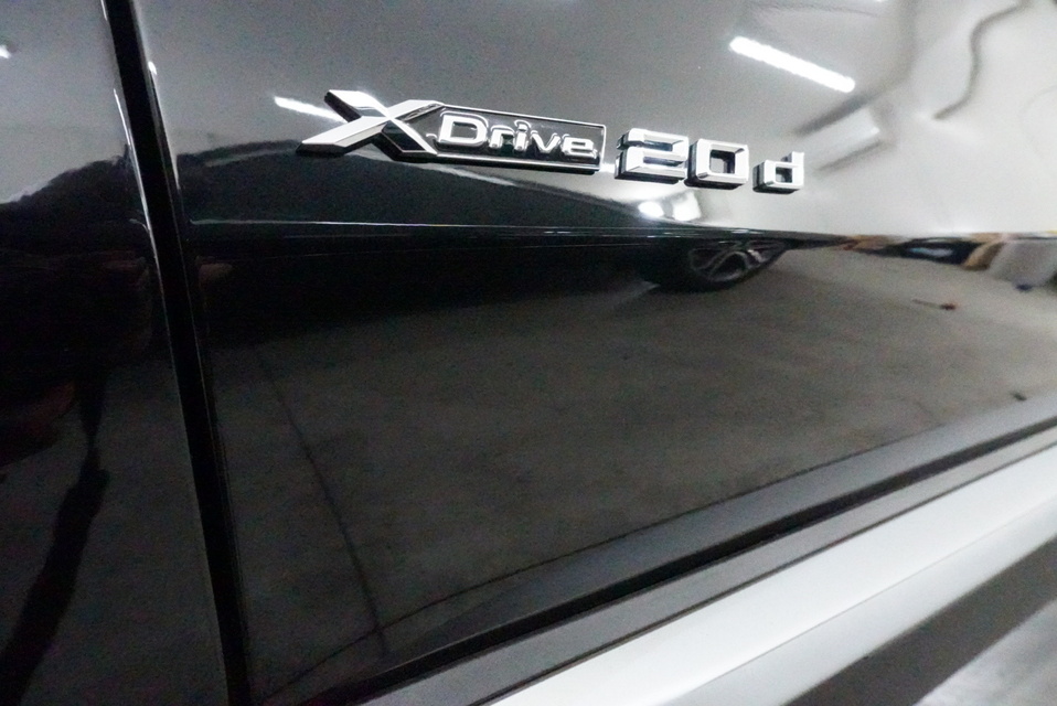 施工後　BMWX3(ブラック）　リアアップ