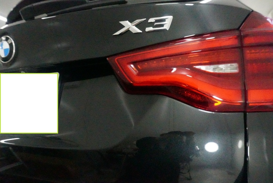 施工後　BMWX3(ブラック）　リアアップ