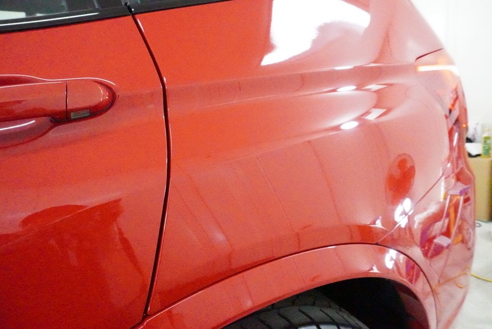 施工後　BMW(レッド）　リアサイド