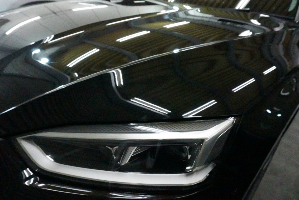施工後　アウディA5(ブラック）　フロントアップ