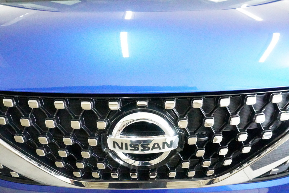 施工後　日産ルークス（ブルー）　　グリル