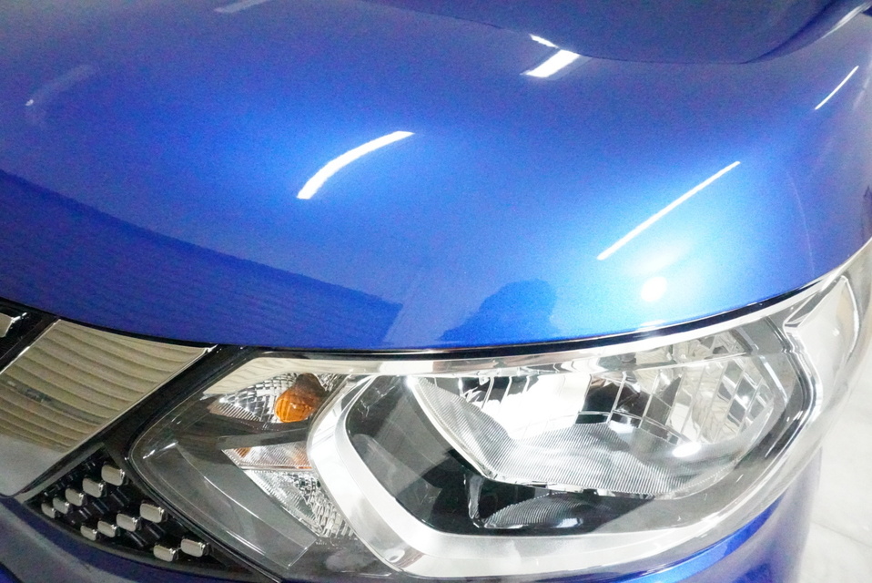 施工後　日産ルークス（ブルー）　ボンネット