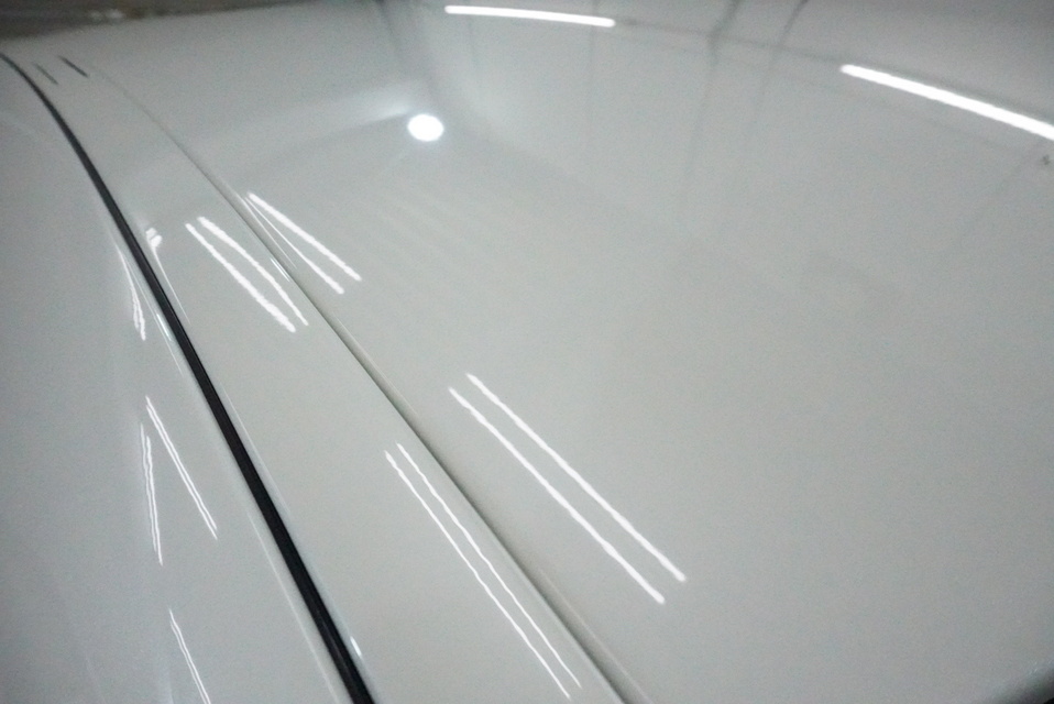 施工後　メルセデスベンツCLS550（ホワイト）　ルーフ面