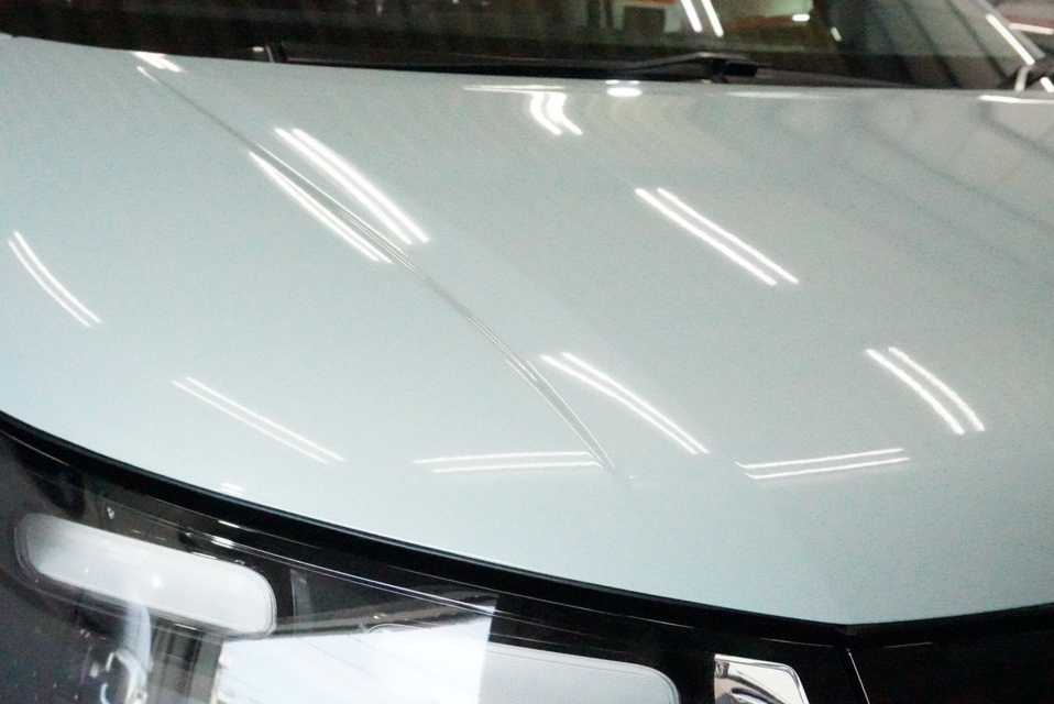 施工後　ホンダ　フリード新車(水色）　ボンネット