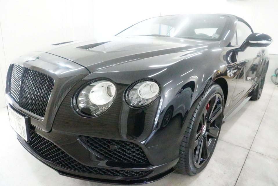 施工後　ベントレー(ブラック）　車全体