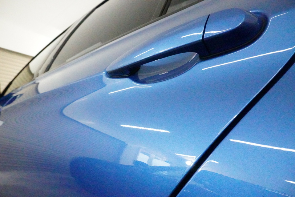 施工後　BMW320i(ブルー）　サイド