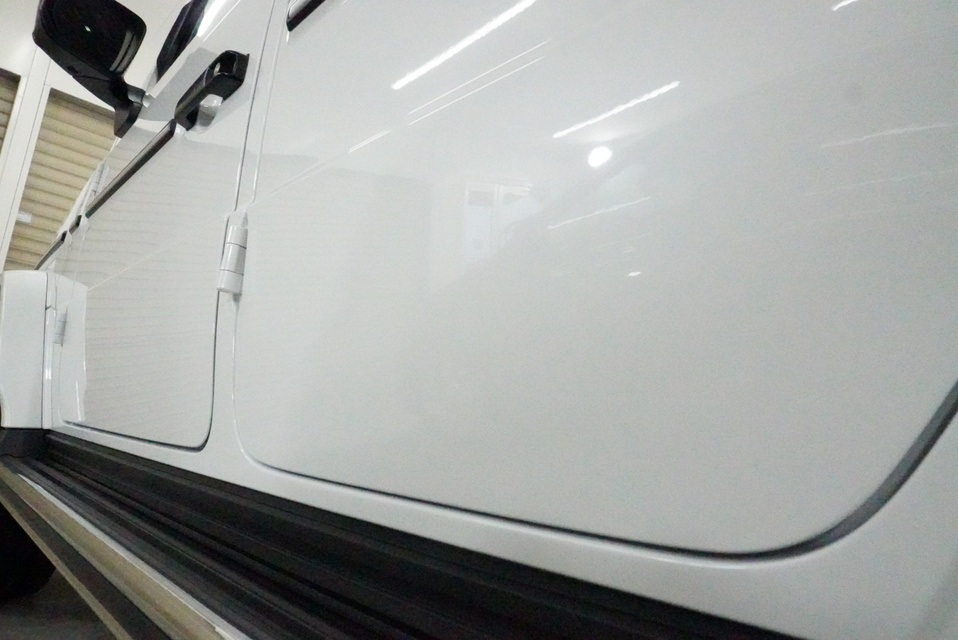 施工後　メルセデスベンツG450(ホワイト）　サイド