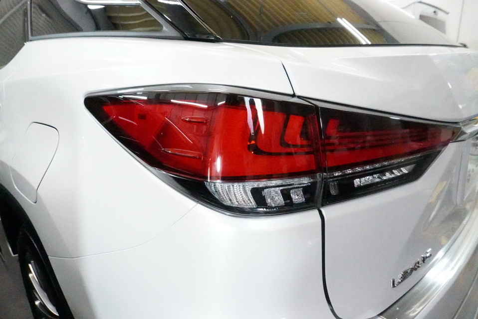 施工後　レクサス　RX300(ホワイト）リア
