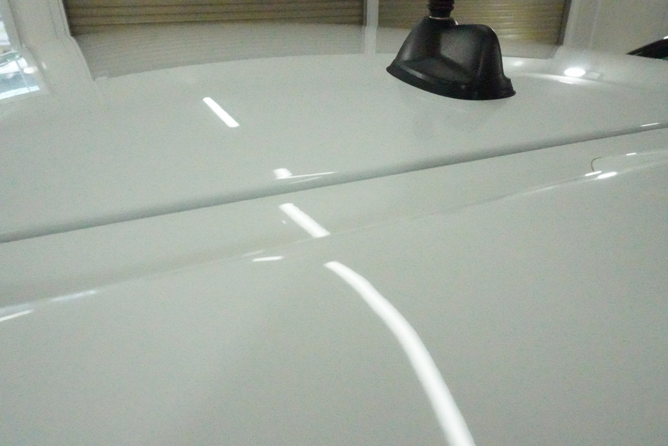 施工後　ミニクーパーS(グリーン×白）ルーフ面