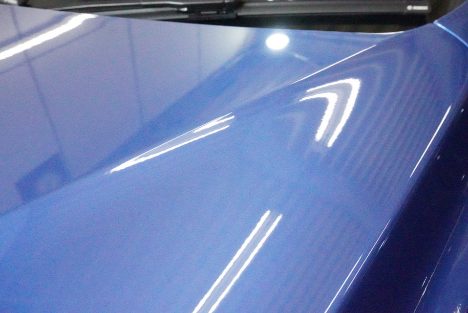 施工後　BMW320(ブルー）　ボンネット