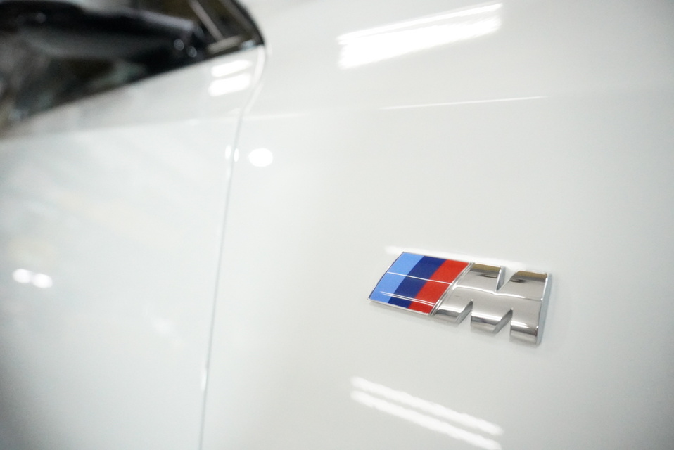 施工後　BMW（ホワイト）　サイド