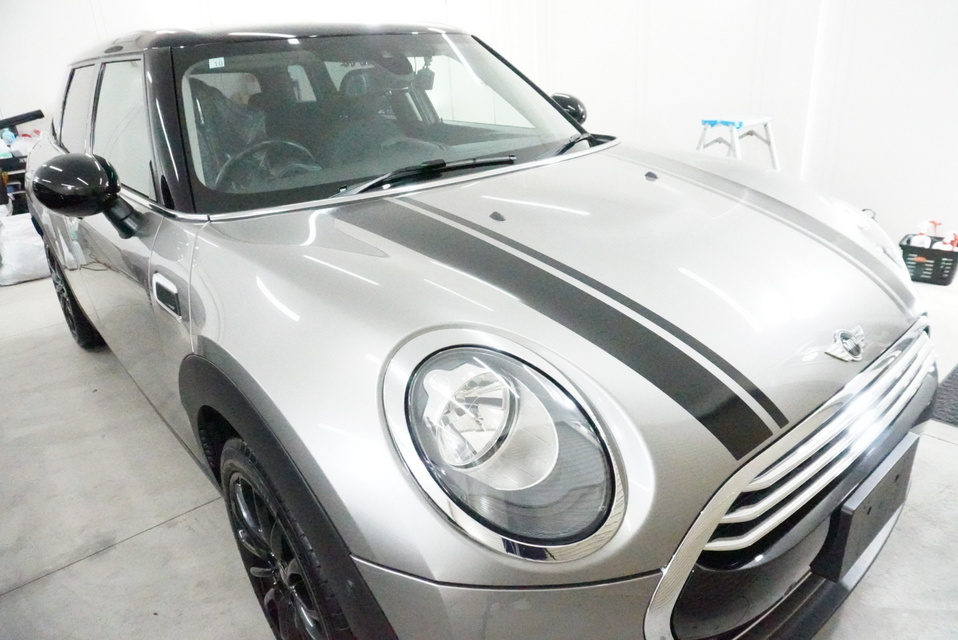 施工後　ミニ　クラブマン(グレー×ブラックライン）　車全体