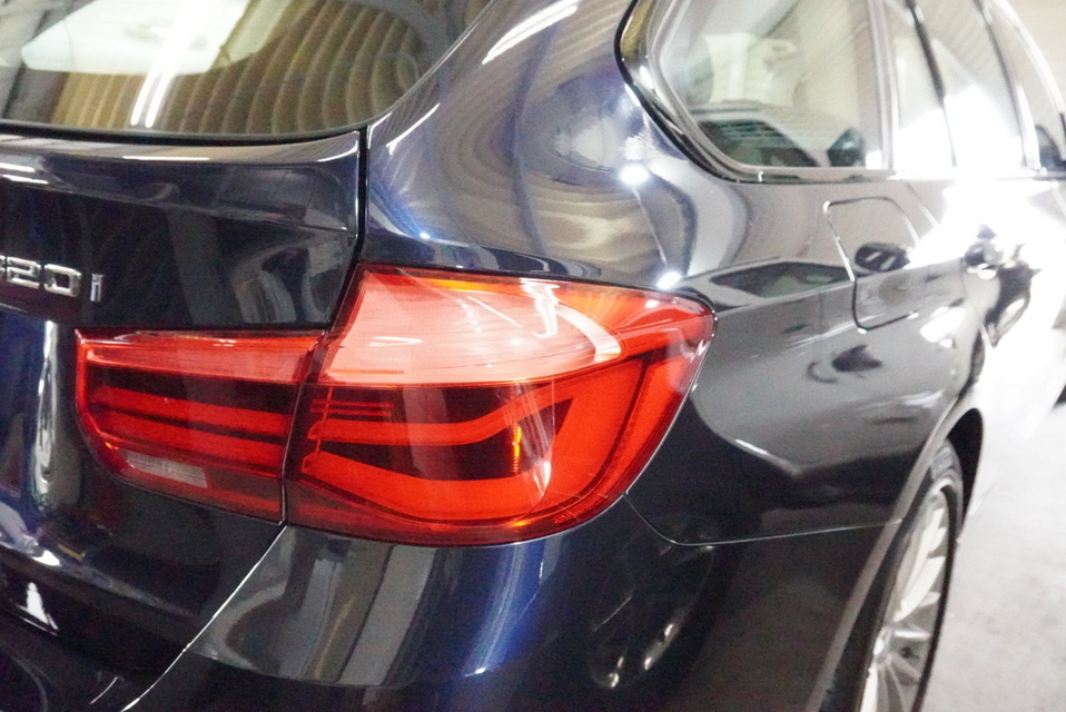 施工後　BMW320i(ブルー）　リア