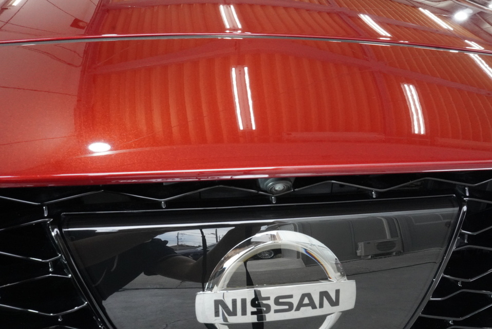 施工後　日産スカイライン（レッド）　グリル