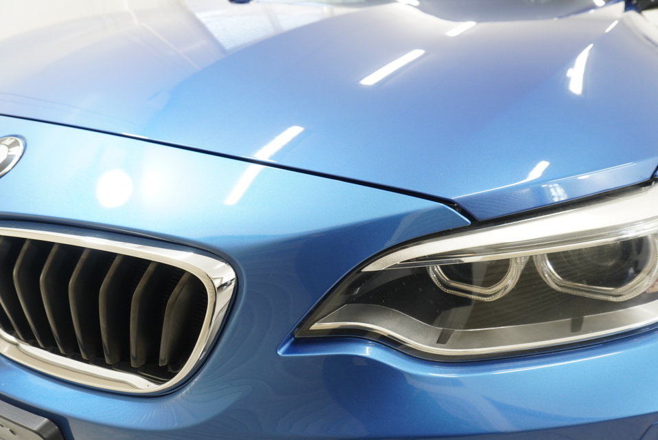 施工後　BMW220i(ブルー）ボンネット