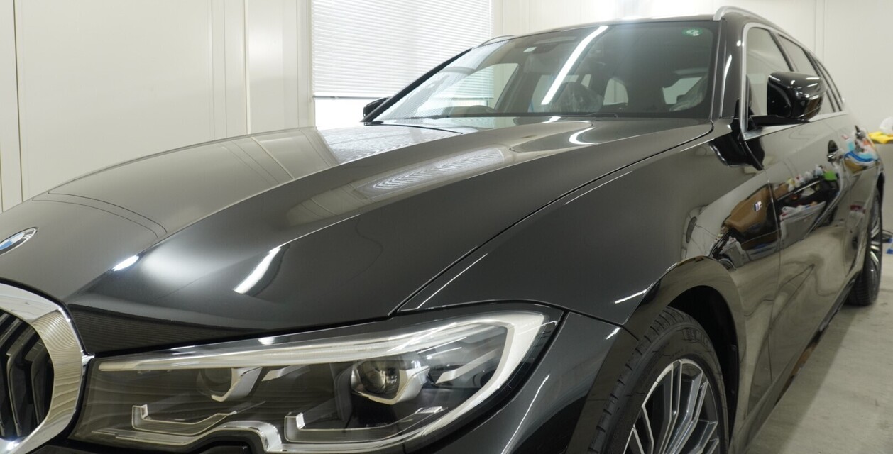 施工後　BMW320d(ブラック）　車全体