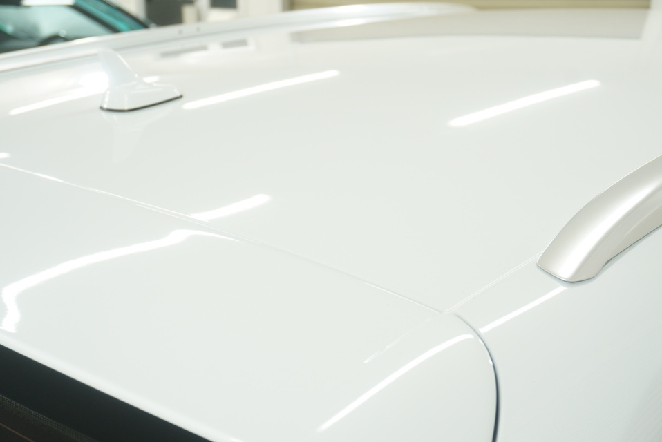 施工後　アウディA4（ホワイト）　ルーフ面