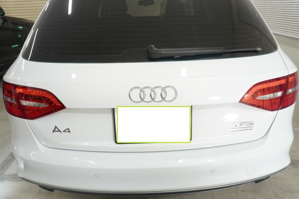 施工後　アウディA4（ホワイト）　リア