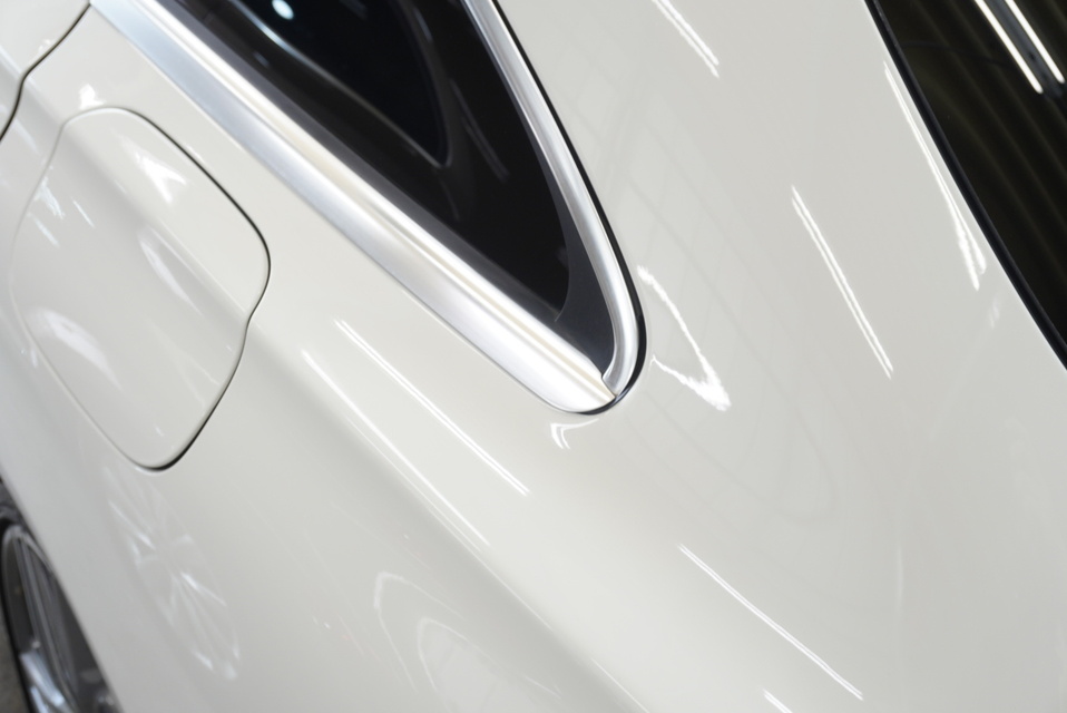 施工後　メルセデスベンツCLA（ホワイト）サイド
