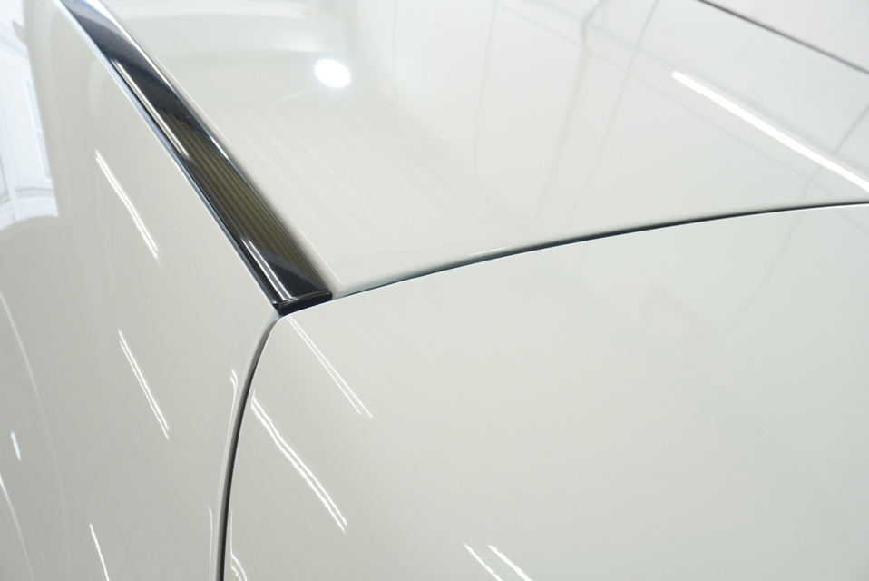 施工後　メルセデスベンツCLA（ホワイト）ルーフ面